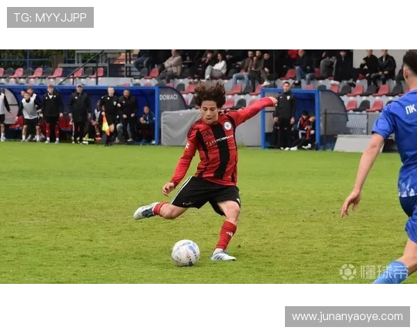 罗马诺称巴萨重谈争夺哈姆扎