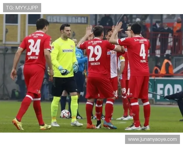 柏林联合勒沃库森巅峰对决夜战